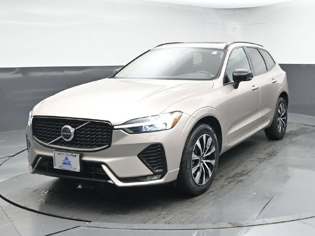 Used 2024 Volvo XC60 B5 Core w/ Climate Package AWD/4WD image 3