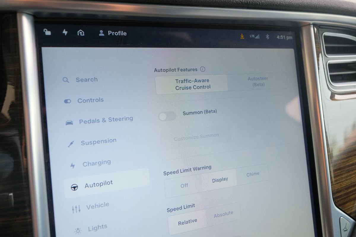 Used 2016 Tesla Model S P90D image 22