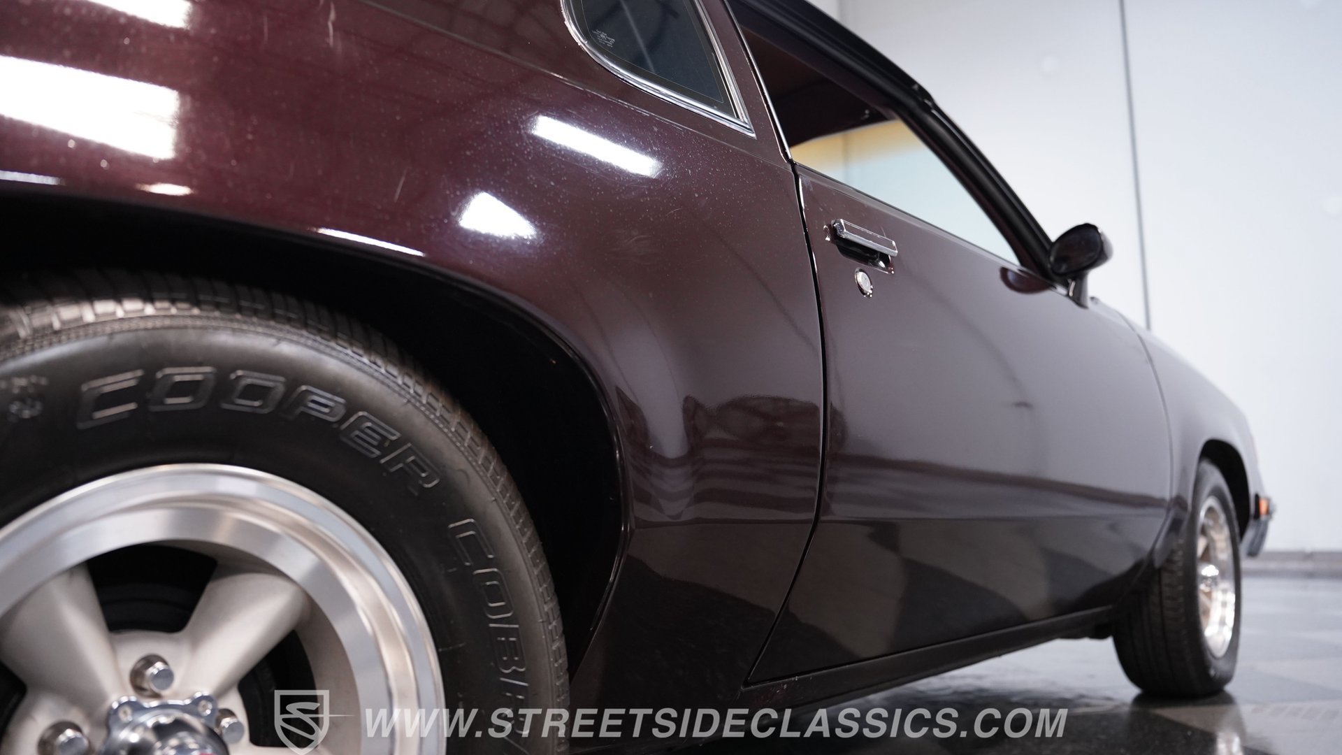 Used 1988 Oldsmobile Cutlass Supreme Classic Brougham RWD image 22