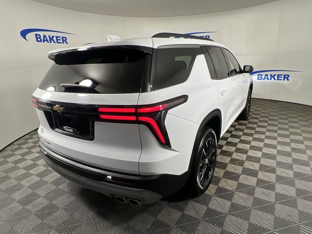 Certified 2025 Chevrolet Traverse LT w/ Sun and Wheel Package image 9