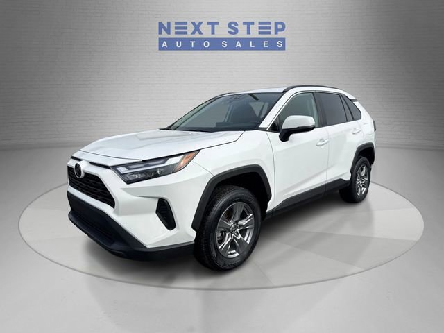 Used 2024 Toyota RAV4 XLE image 3