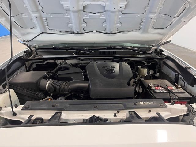 Used 2017 Toyota Tacoma SR5 image 9