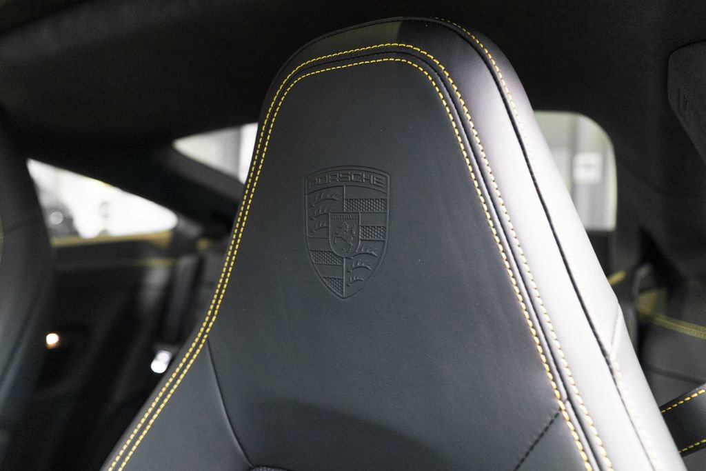 Certified 2025 Porsche 911 Carrera GTS RWD image 6