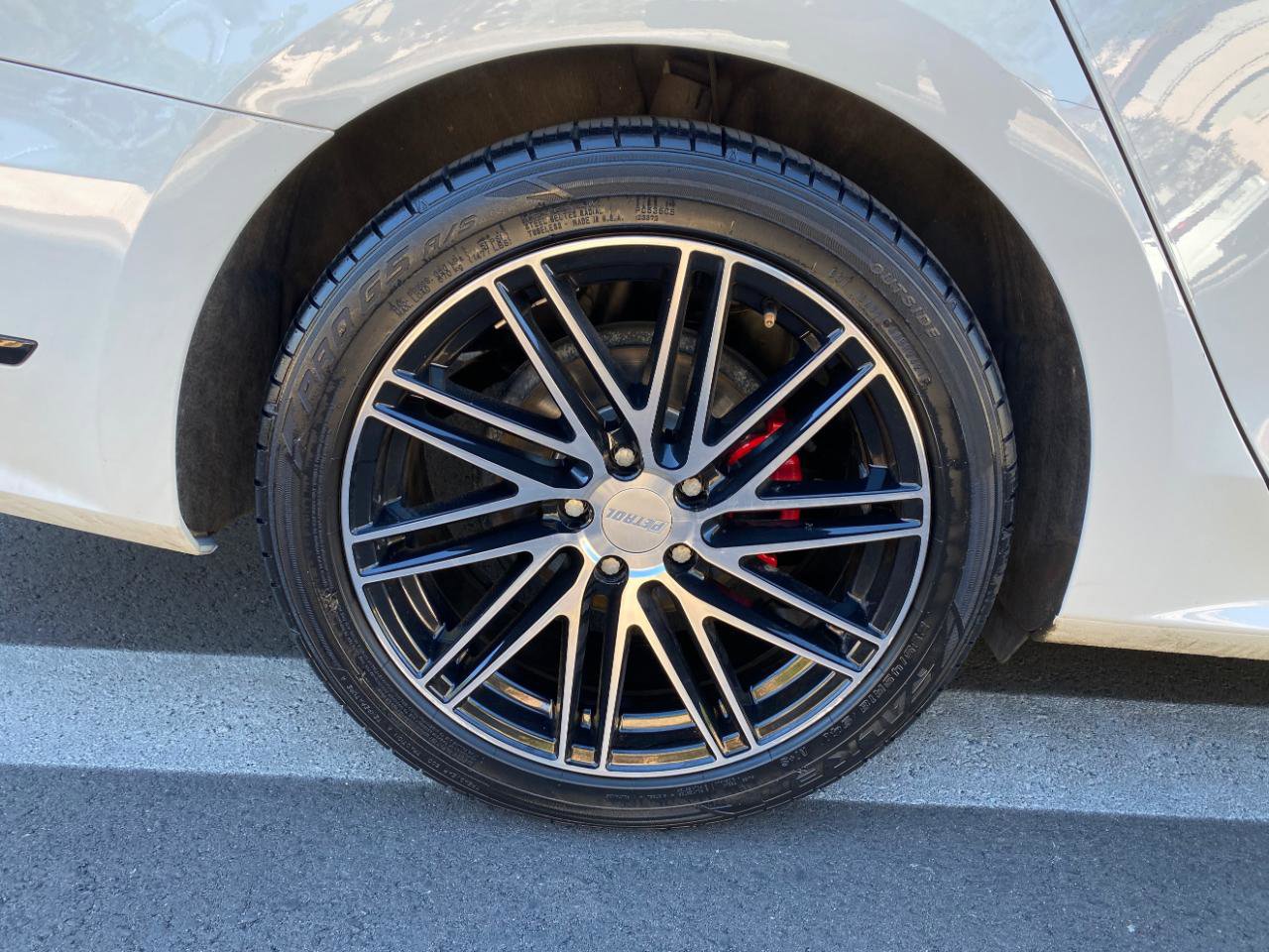 Used 2018 Volkswagen Passat GT FWD image 11