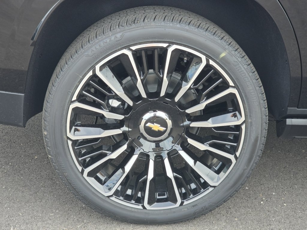 New 2026 Chevrolet Tahoe High Country AWD/4WD image 9