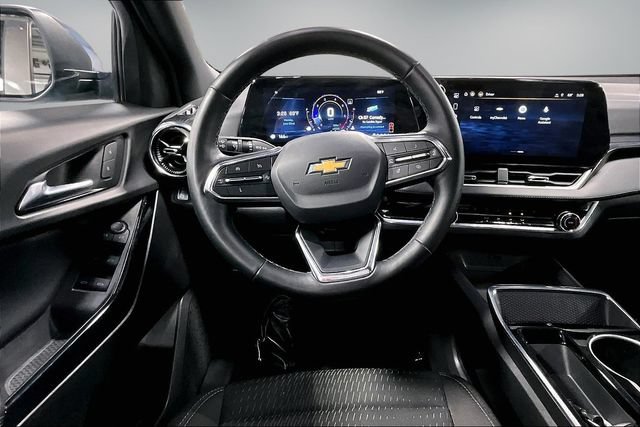 Used 2025 Chevrolet Equinox LT FWD image 9