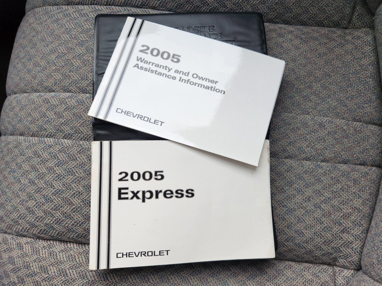 Used 2005 Chevrolet Express 3500 Extended Passenger w/ LS Preferred Equipment Group image 17