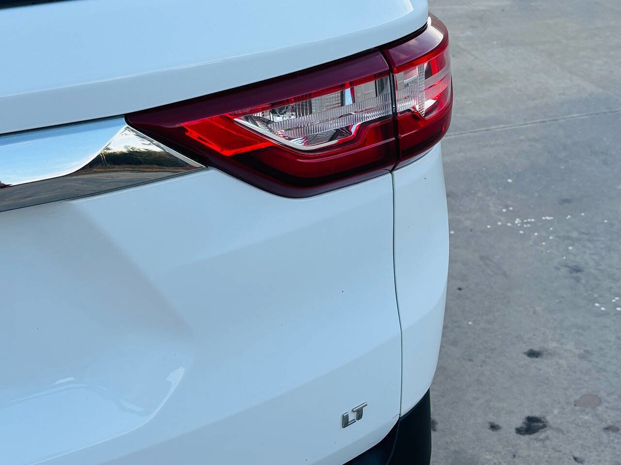 Used 2019 Chevrolet Traverse LT image 10