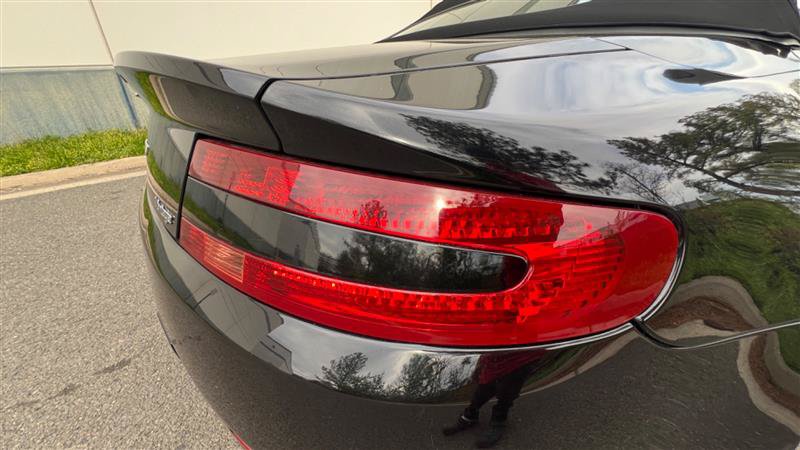 Used 2008 Aston Martin V8 Vantage Roadster RWD image 27