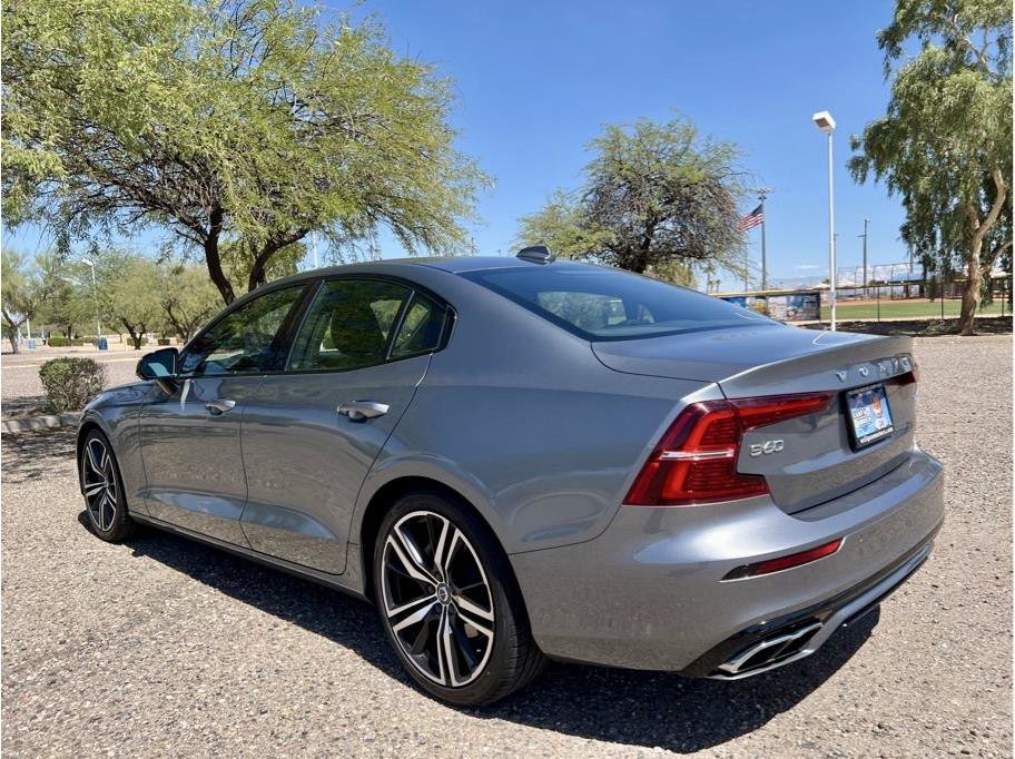 Used 2019 Volvo S60 T5 R-Design image 5