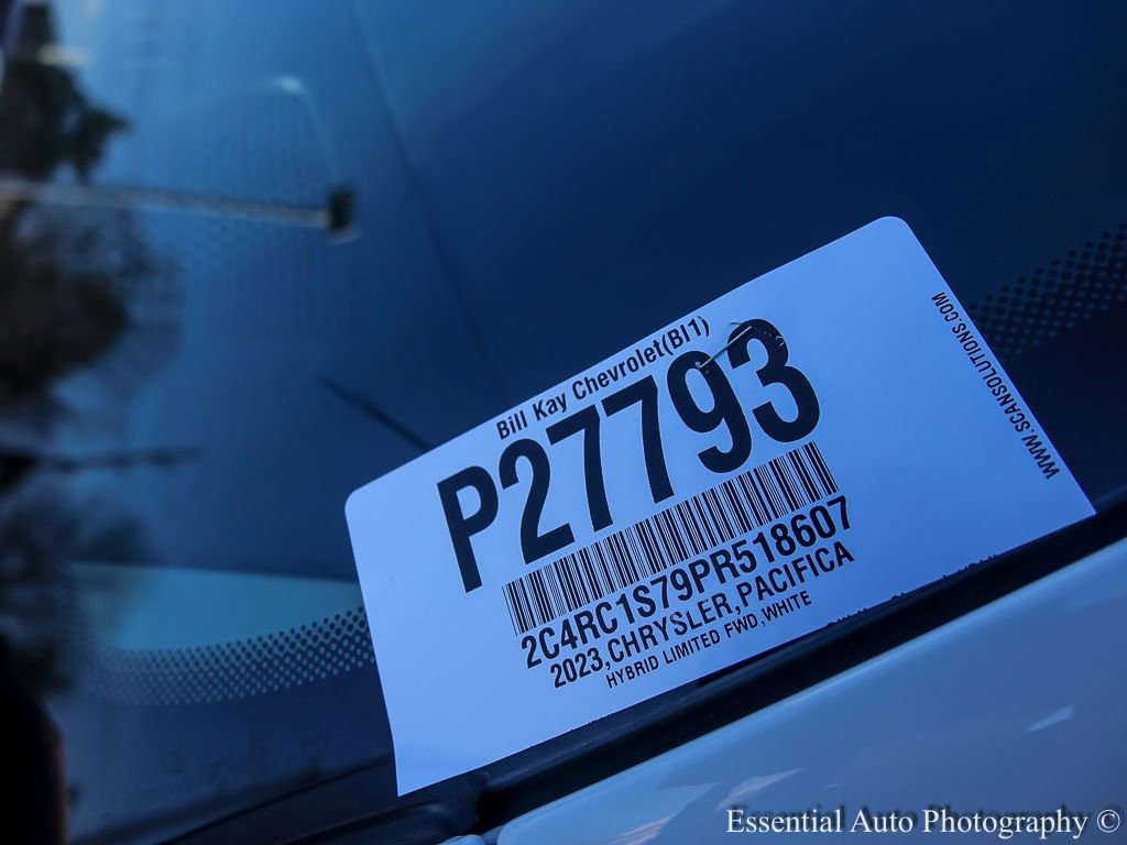 Used 2023 Chrysler Pacifica Limited image 35