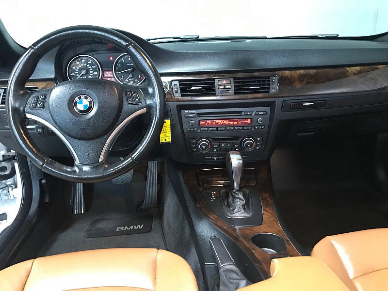 Used 2013 BMW 328i Convertible RWD image 25