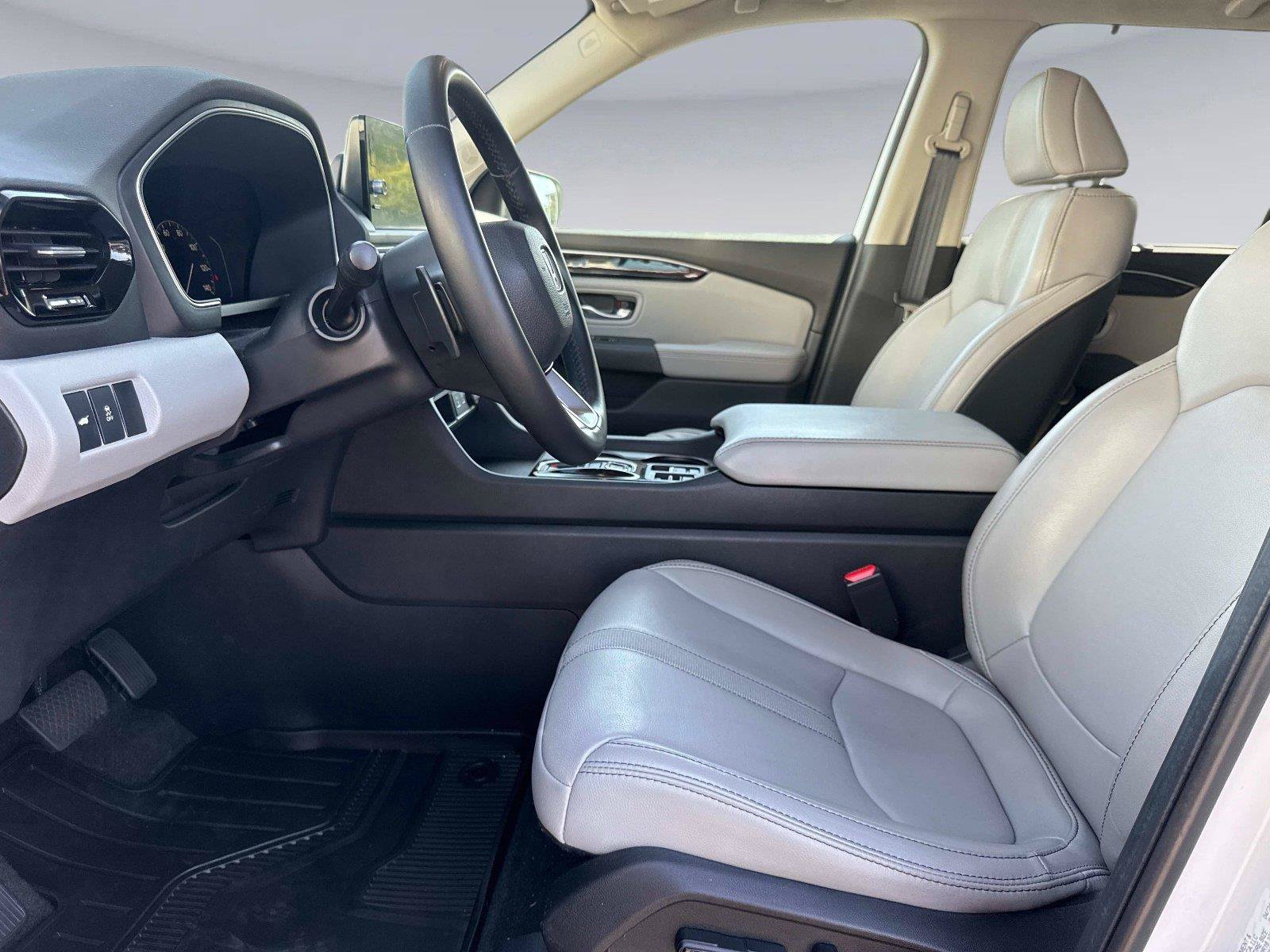 Certified 2025 Honda Pilot EX-L image 23