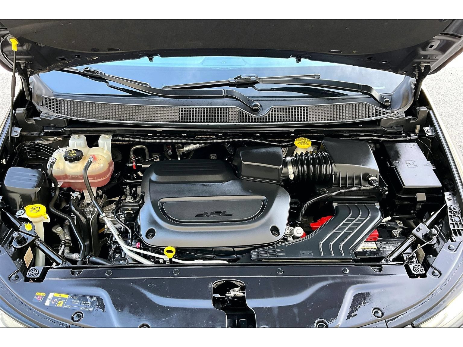 Used 2022 Chrysler Pacifica Limited FWD image 56