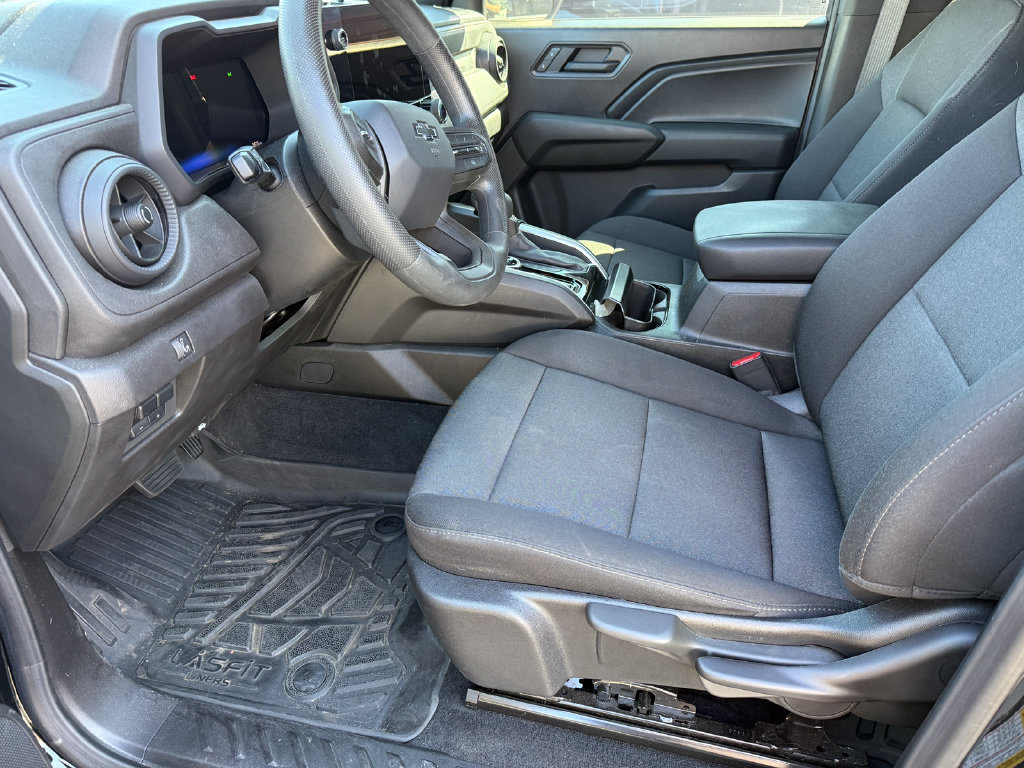 Used 2025 Chevrolet Colorado Trail Boss AWD/4WD image 13