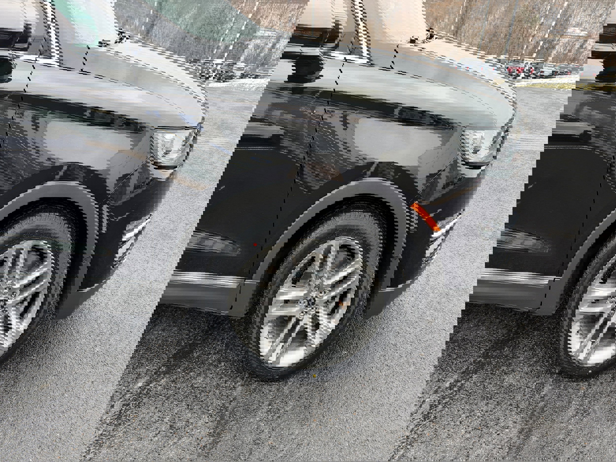 Used 2019 Lincoln MKC Reserve image 12