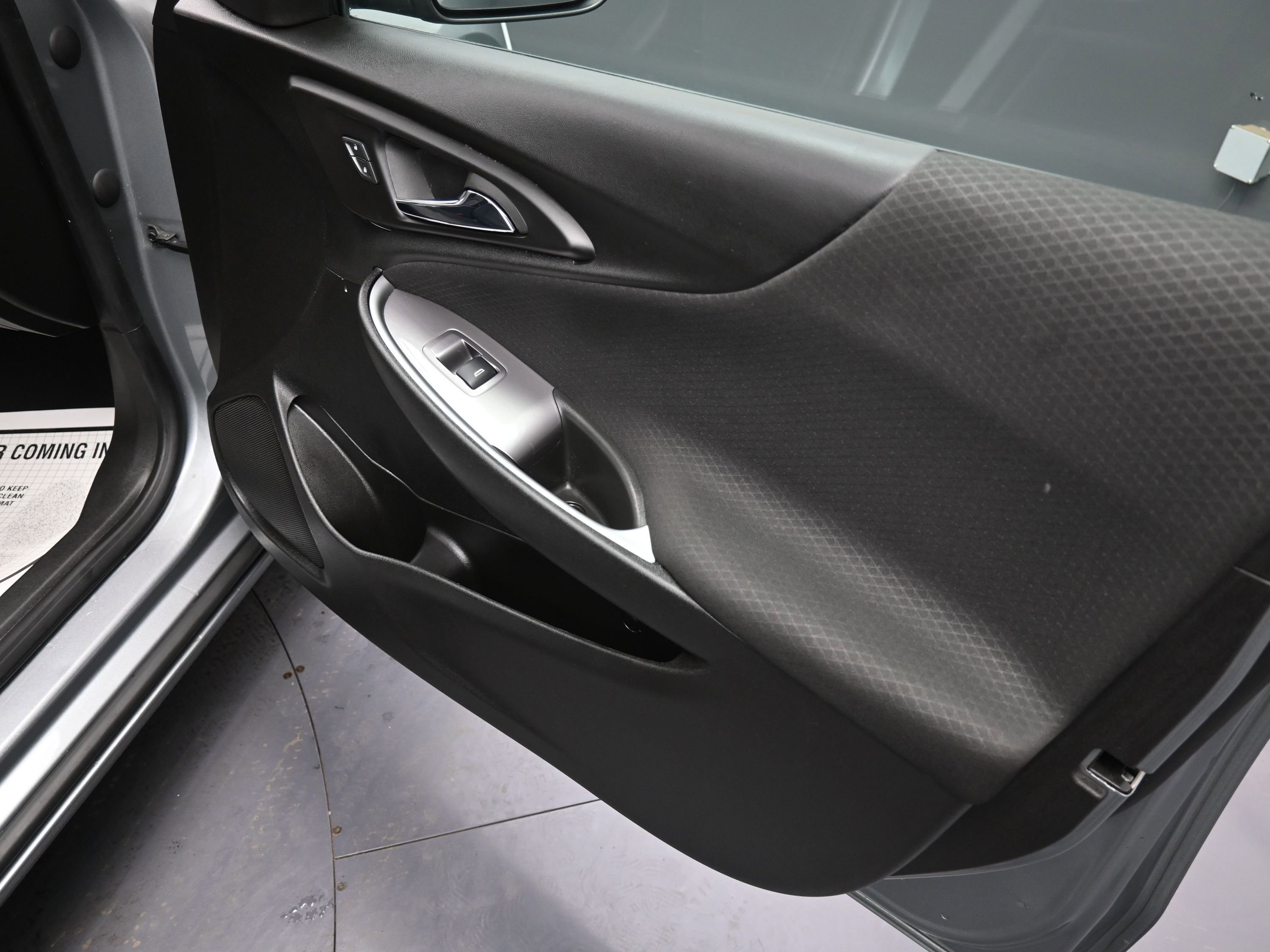 Used 2024 Chevrolet Malibu LT image 28