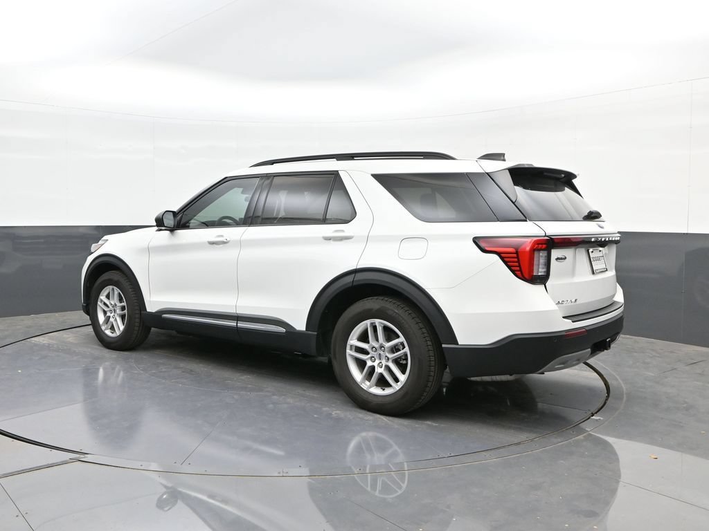 Certified 2025 Ford Explorer Active w/ Active Comfort Package RWD image 5