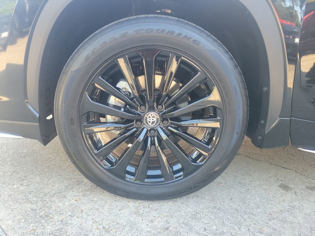 Used 2026 Toyota Highlander XSE image 40