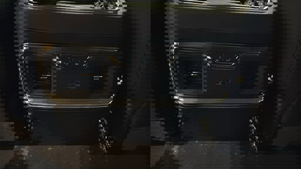 New 2026 GMC Sierra 3500 SLT w/ SLT Premium Package image 21