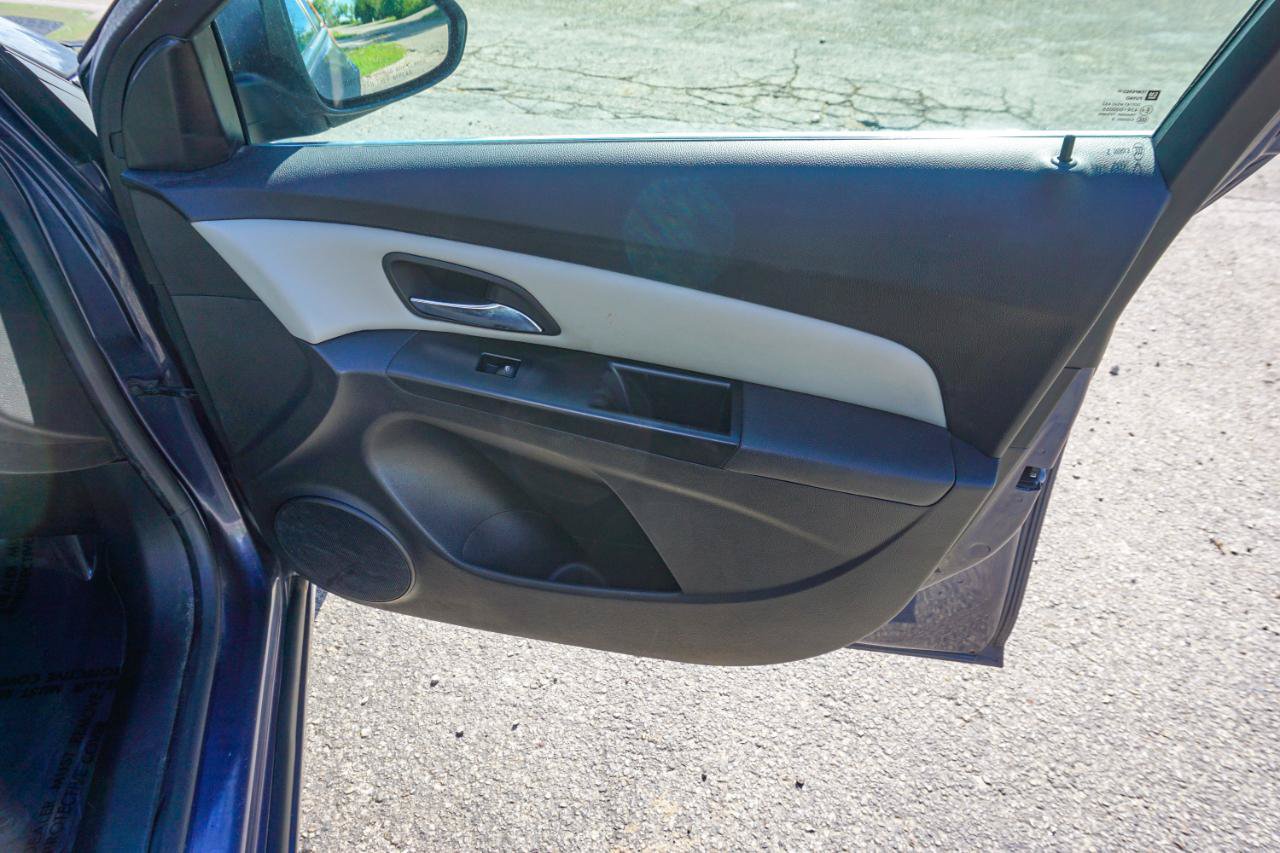 Used 2013 Chevrolet Cruze Eco FWD image 19