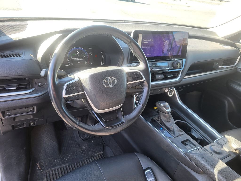 Used 2024 Toyota Grand Highlander XLE image 13