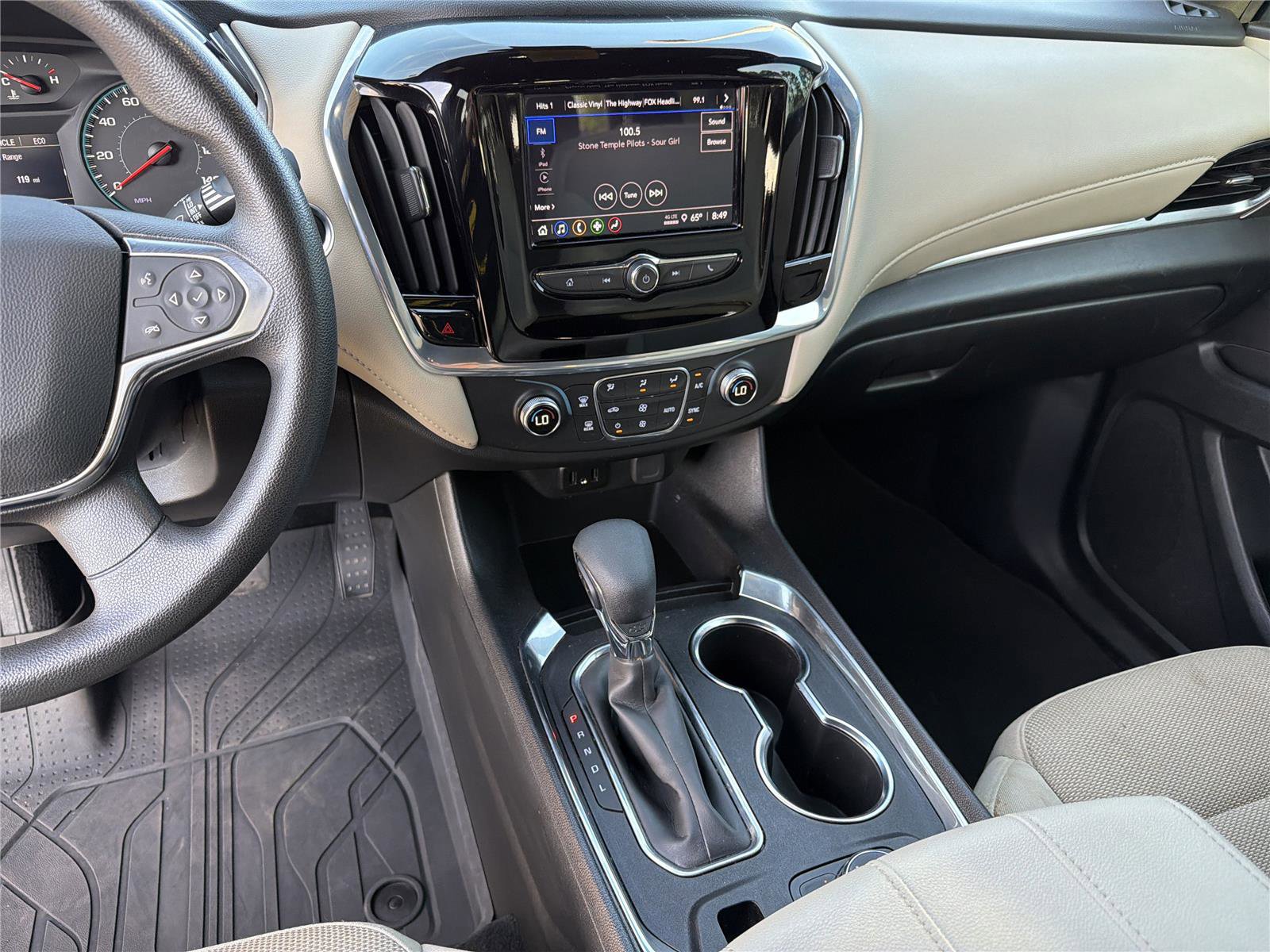 Used 2022 Chevrolet Traverse LS FWD image 28