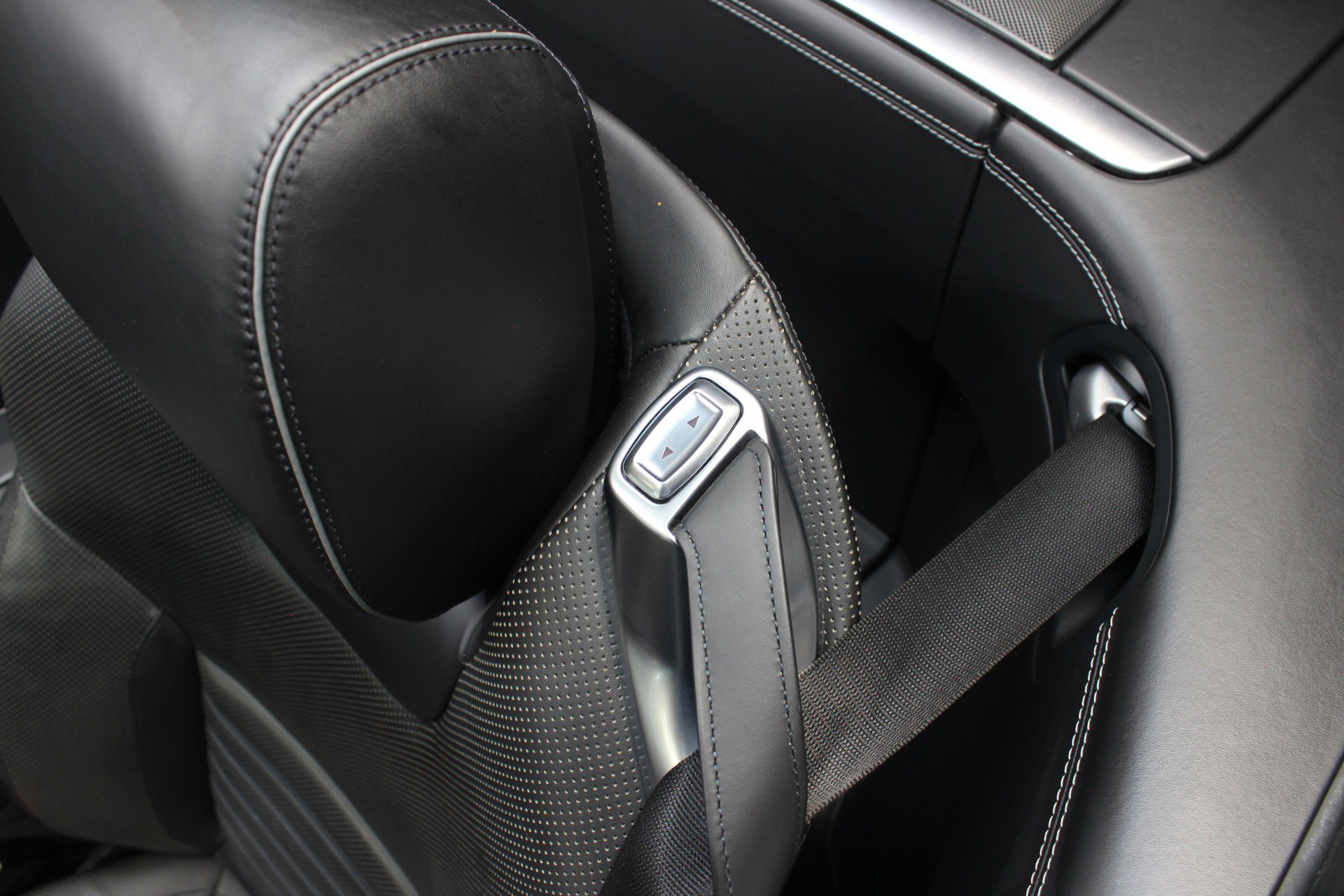 Used 2019 Mercedes-Benz SL 450 SL 450 Driver Assistance w/ Premium Package image 42