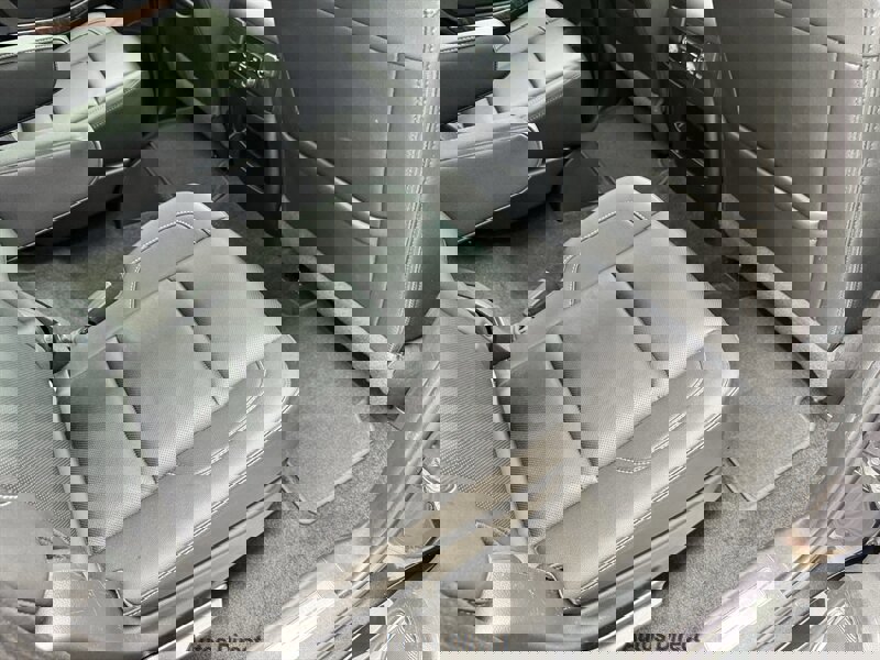 Used 2018 Chevrolet Tahoe Premier AWD/4WD image 31