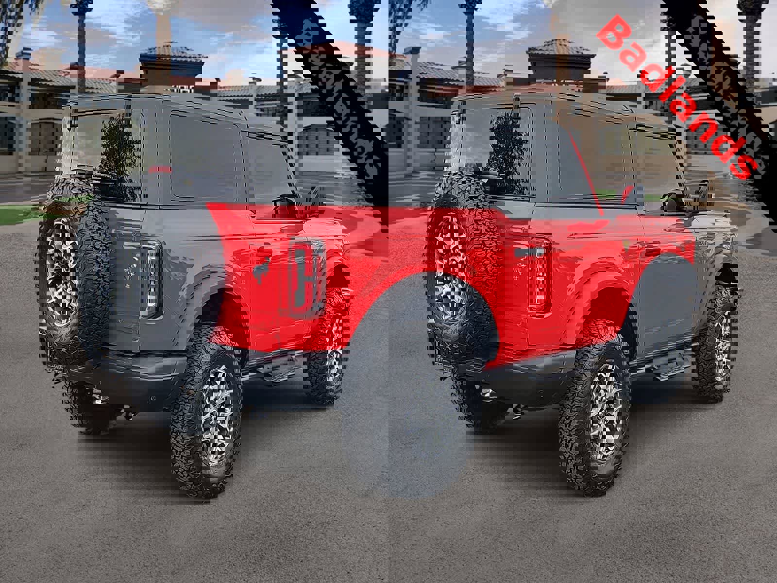 Used 2023 Ford Bronco Badlands image 8