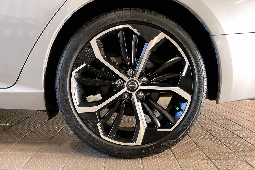 Used 2025 Nissan Altima 2.5 SR image 32