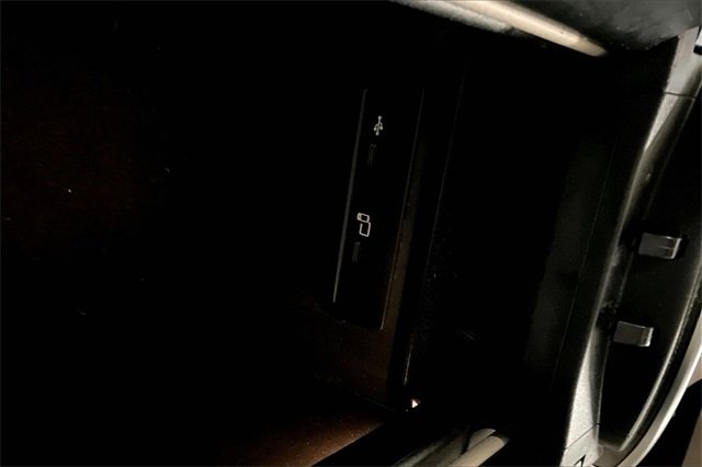 Used 2021 Mercedes-Benz GLC 300 4MATIC image 32