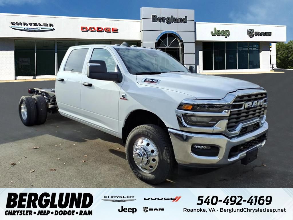 New 2025 RAM 3500 Tradesman w/ Chrome Appearance Group