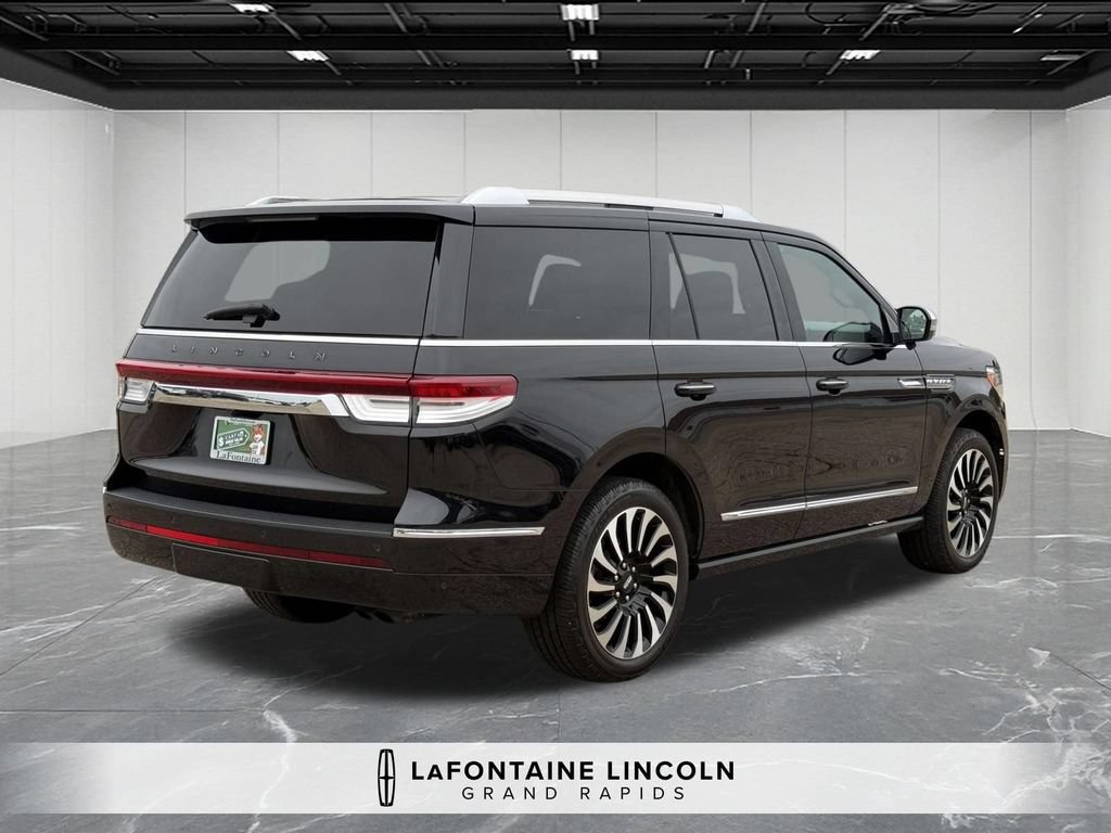 Certified 2024 Lincoln Navigator Black Label AWD/4WD image 5