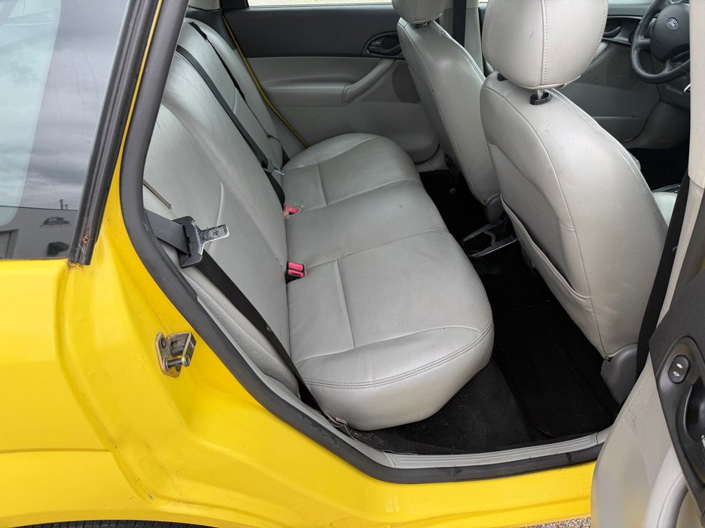 Used 2005 Ford Focus SES FWD image 13