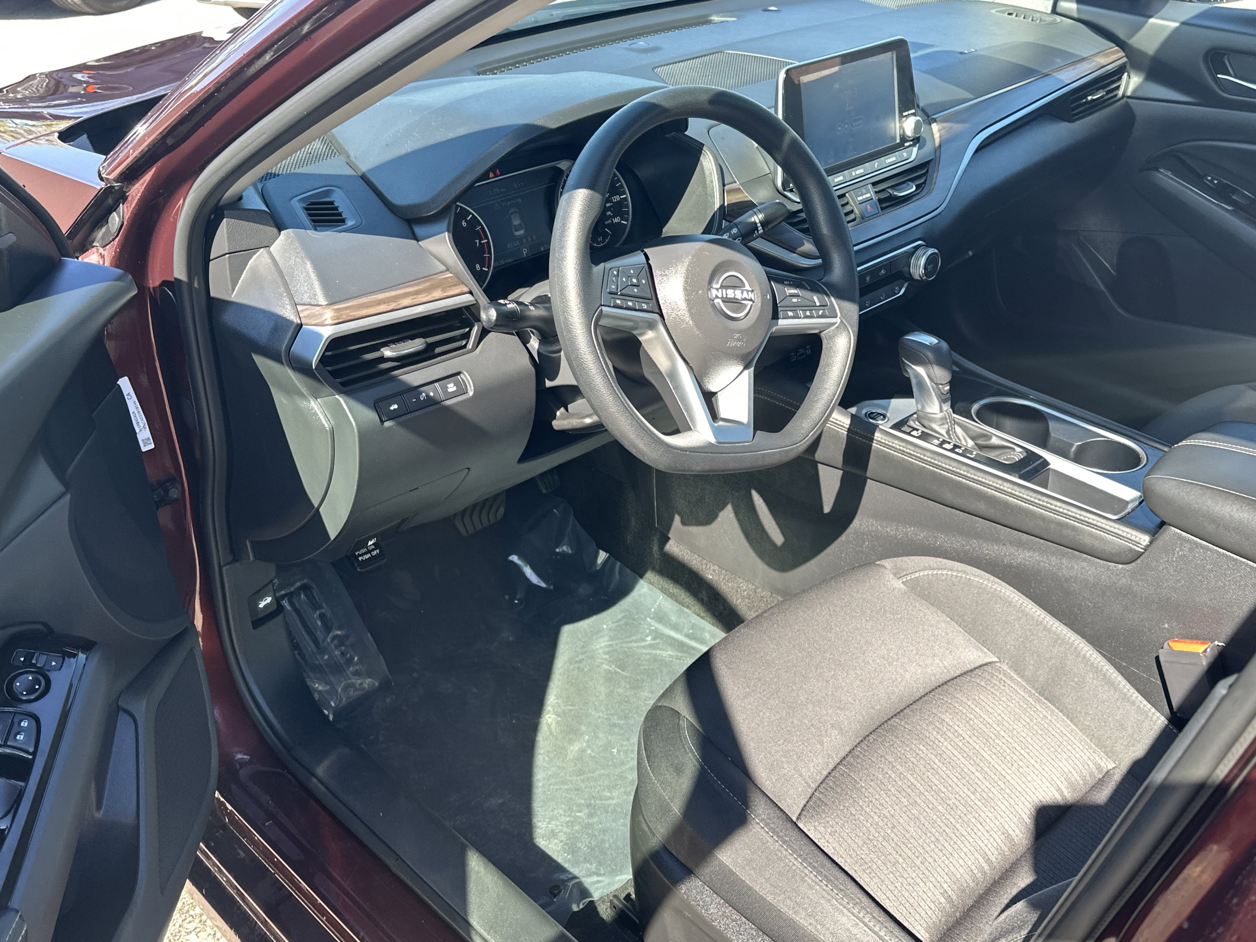 Used 2023 Nissan Altima 2.5 SV image 16