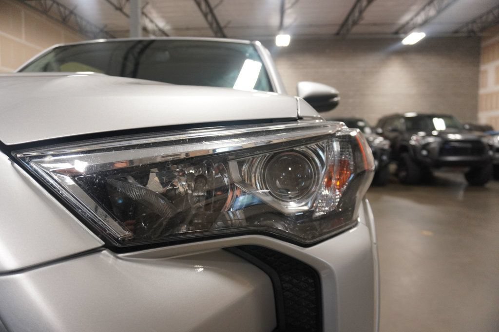 Used 2018 Toyota 4Runner TRD Off-Road Premium AWD/4WD image 6