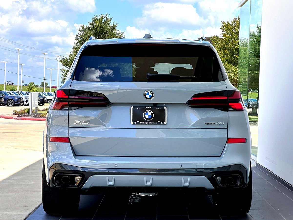 New 2026 BMW X5 sDrive40i w/ M Sport Package image 6