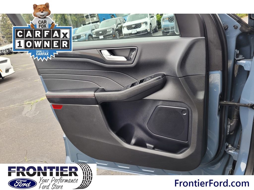 Used 2024 Ford Escape ST-Line image 14