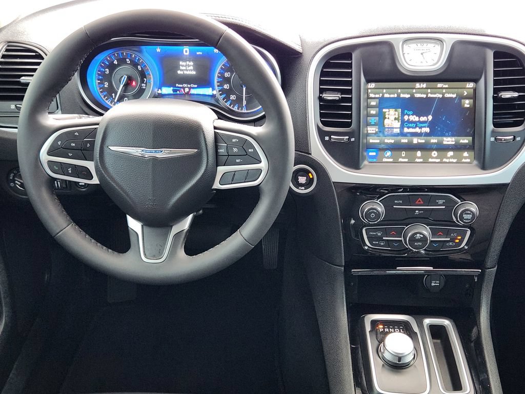 Used 2023 Chrysler 300 Touring w/ Sport Appearance Package RWD image 26