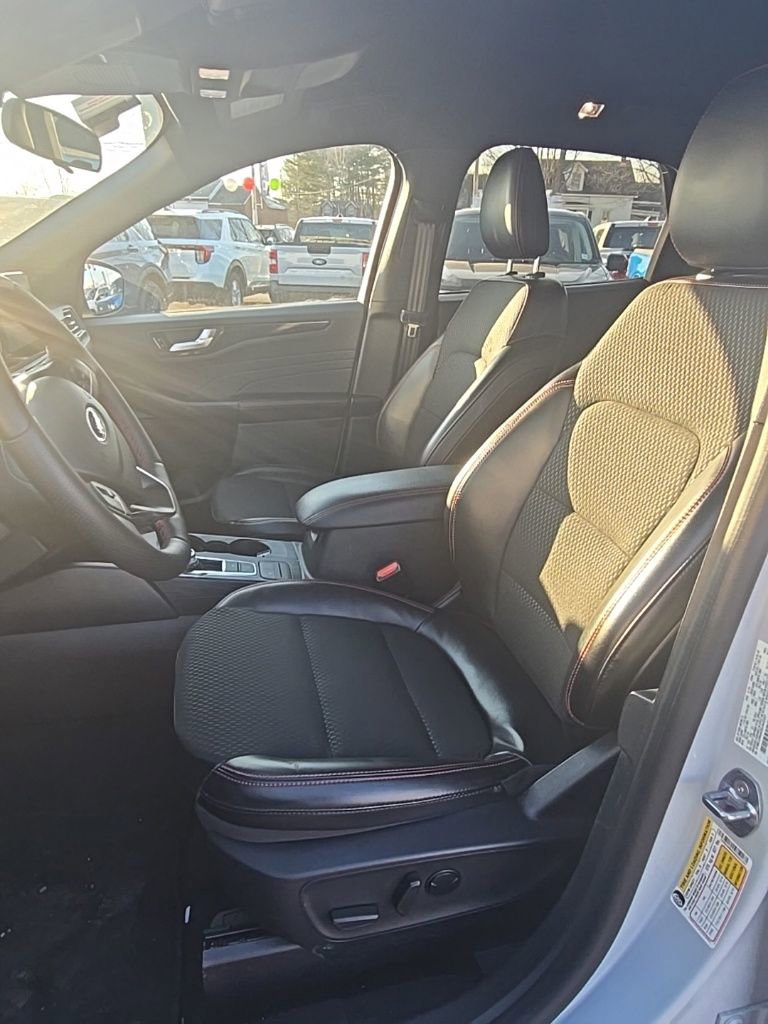 Used 2025 Ford Escape ST-Line Select image 9