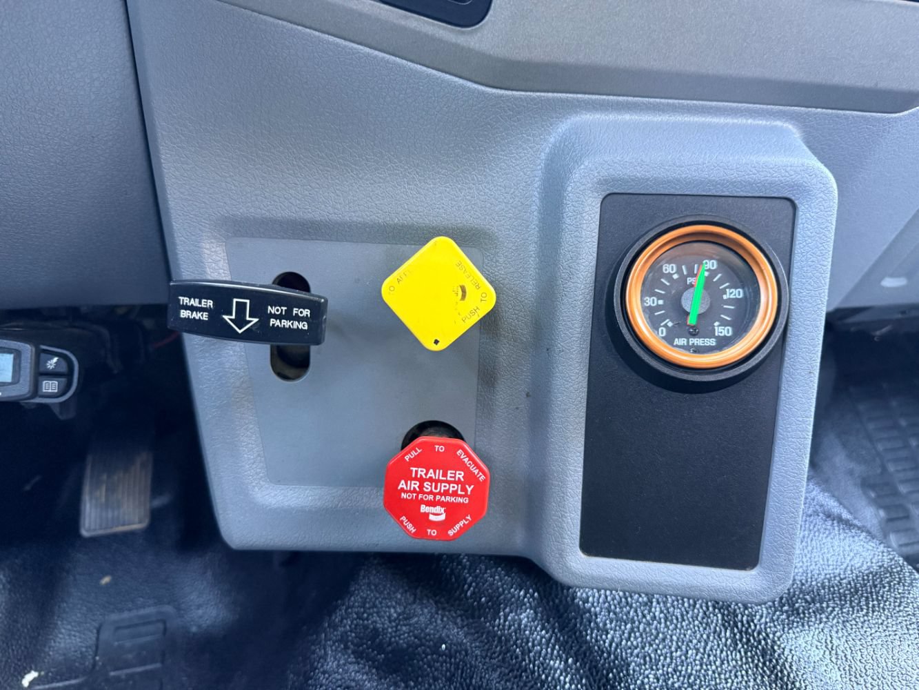 Used 2019 Ford F650 2WD Crew Cab Super Duty image 9