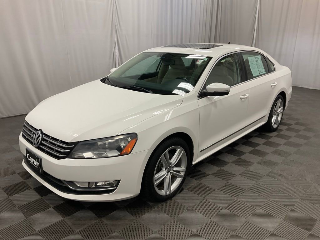 Used 2015 Volkswagen Passat TDI SEL Premium image 4