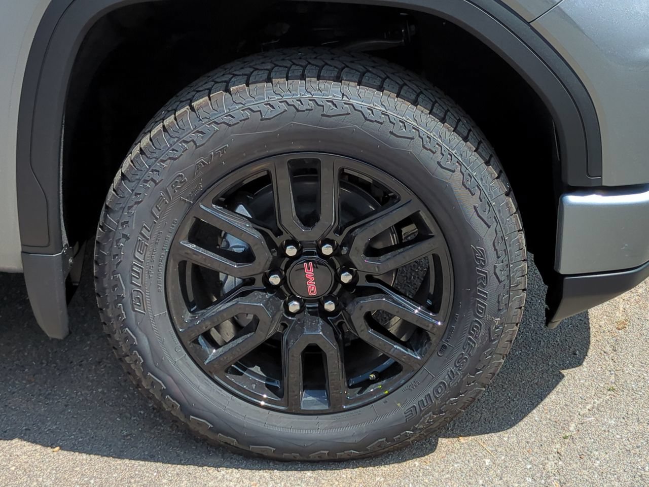 New 2026 GMC Sierra 1500 Elevation w/ Elevation Select Package AWD/4WD image 11