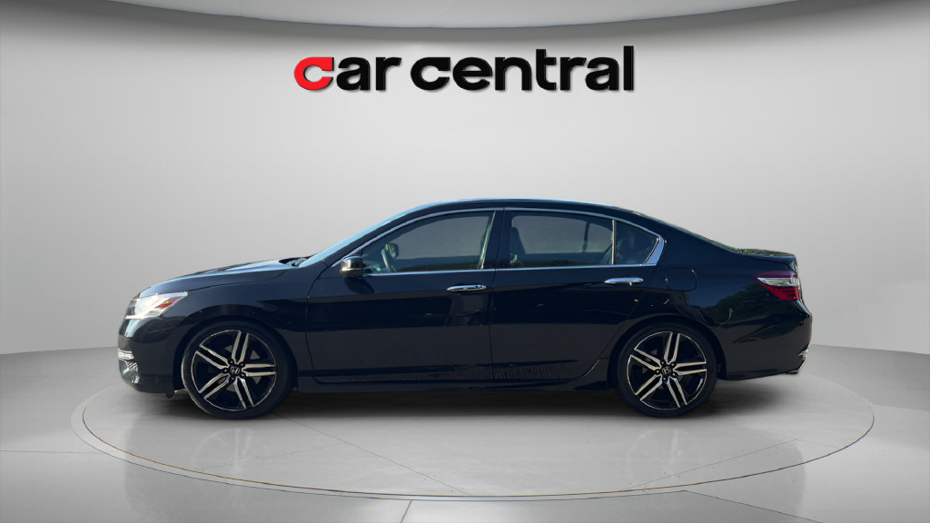 Used 2016 Honda Accord Touring image 8