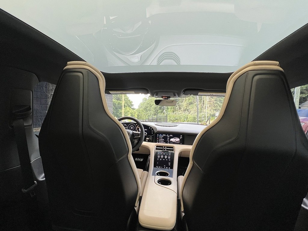 Used 2024 Porsche Taycan 4S image 35