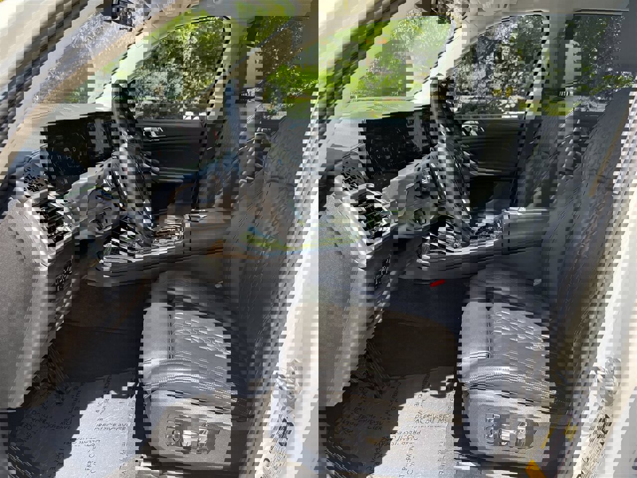 Used 2023 BMW X7 xDrive40i w/ Premium Package image 9