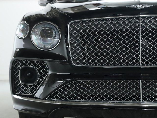 Used 2022 Bentley Bentayga image 42