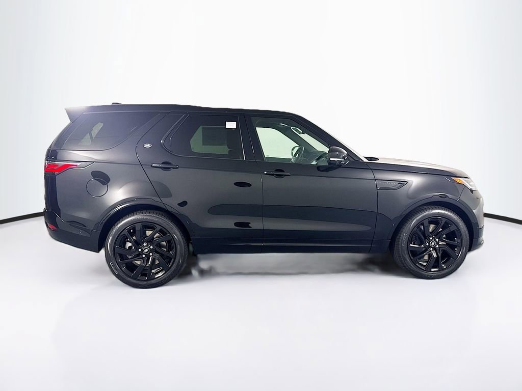 New 2025 Land Rover Discovery Dynamic SE image 4