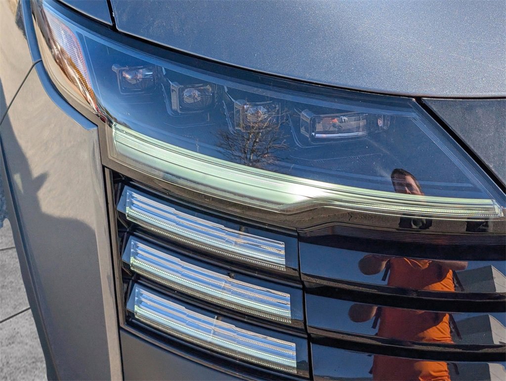 New 2025 Nissan Kicks SR image 9